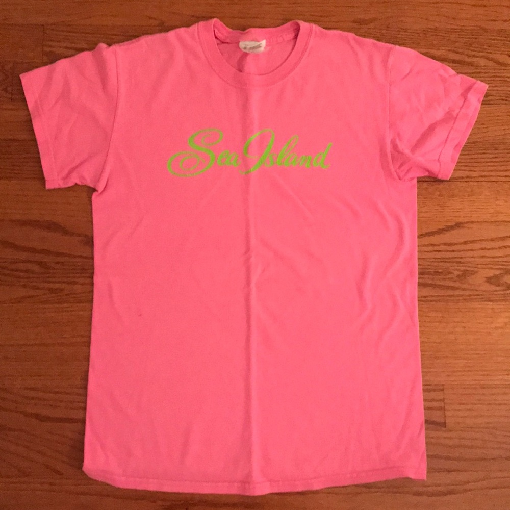 Sea Island pink and green beach tshirt